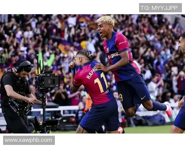 英超激战巴萨狂胜皇马五球逆转引爆全场激情